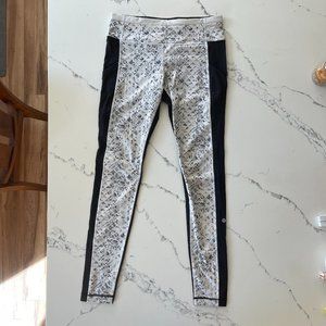Lululemon leggings - size 8